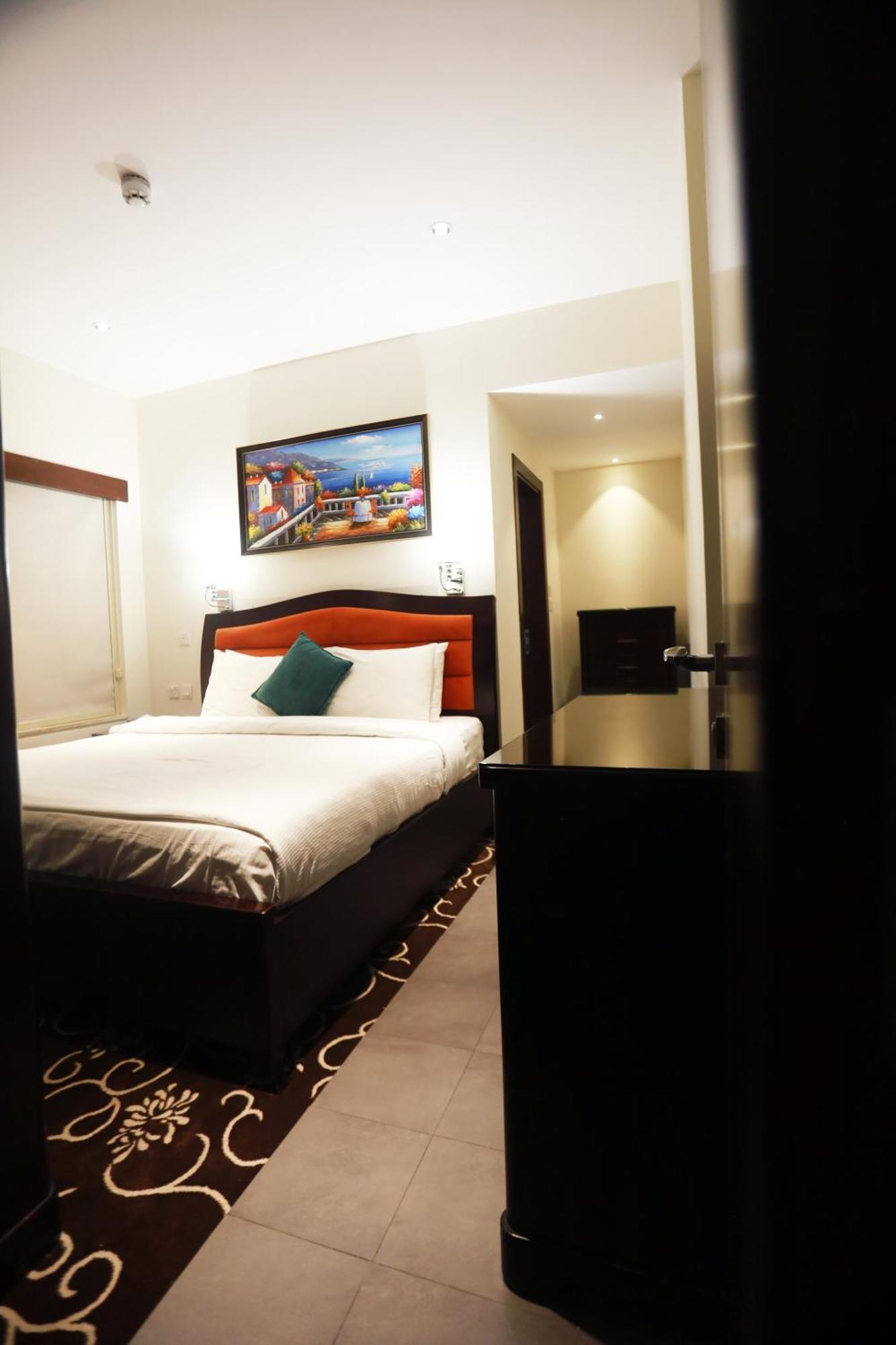 Naylover Hotel Suites อัมมาน ภายนอก รูปภาพ