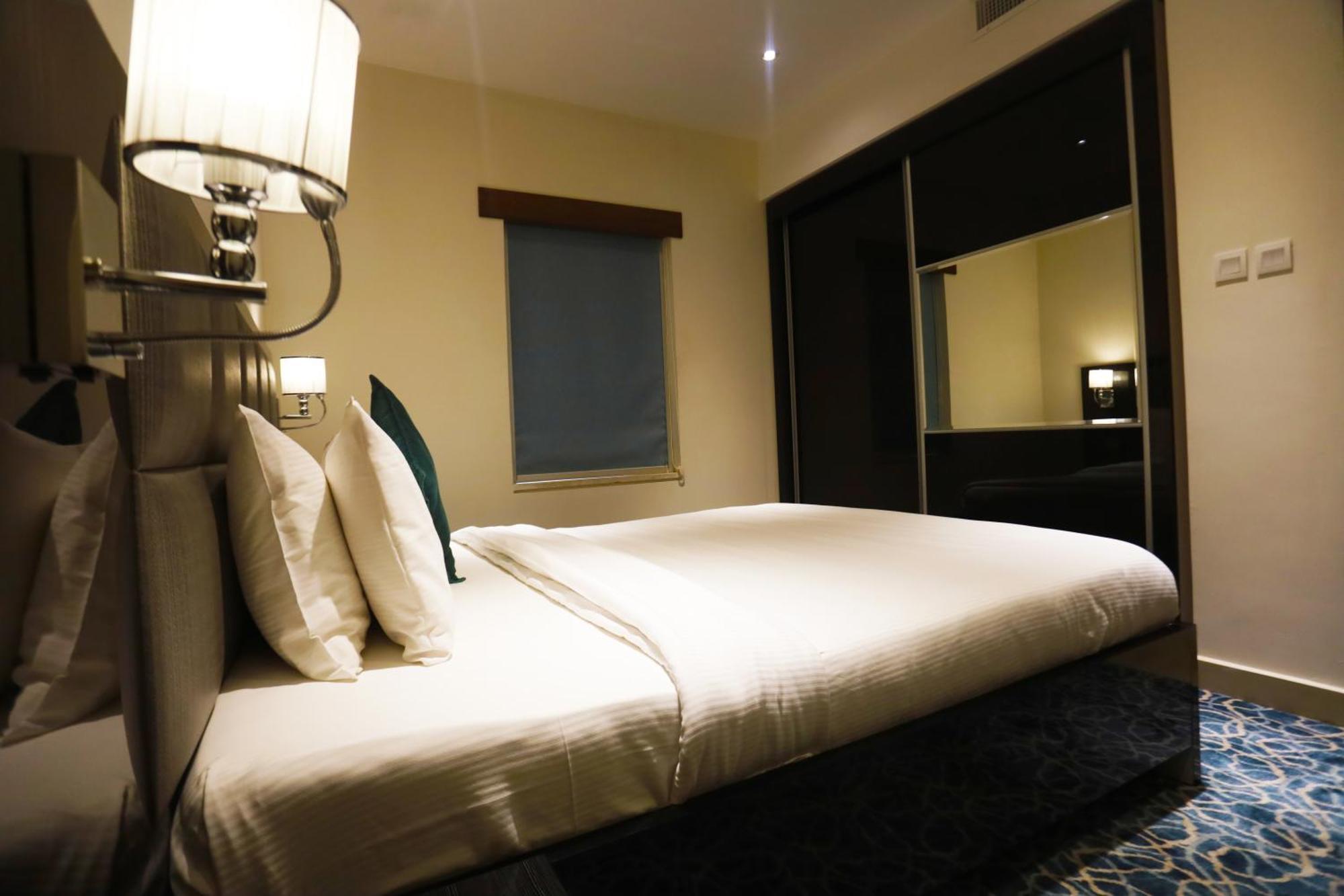 Naylover Hotel Suites อัมมาน ภายนอก รูปภาพ